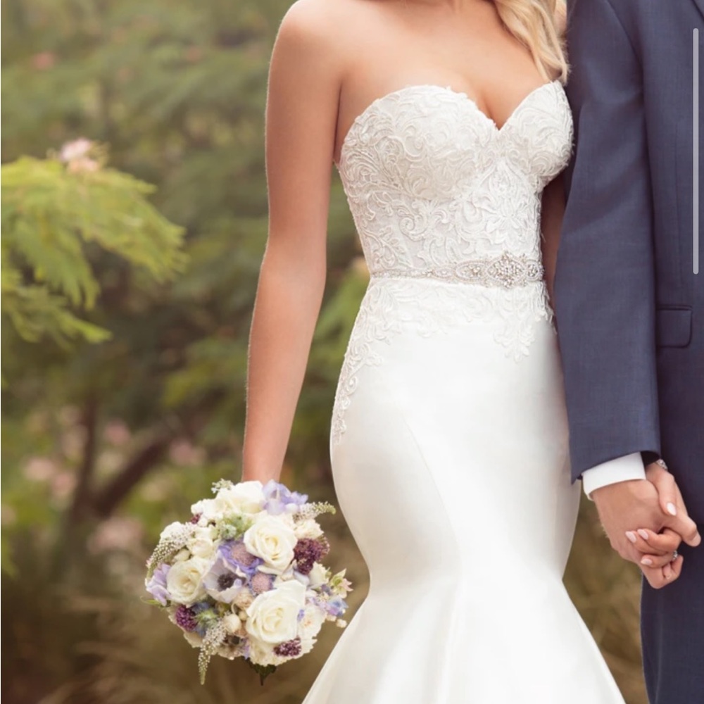 ESSENCE DESIGN D2202